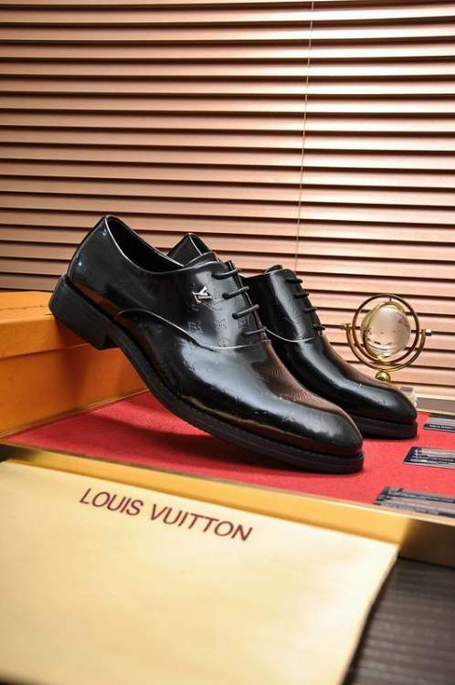 Picture of Louis Vuitton Shoes _SKULVsz38-45mnf071214425